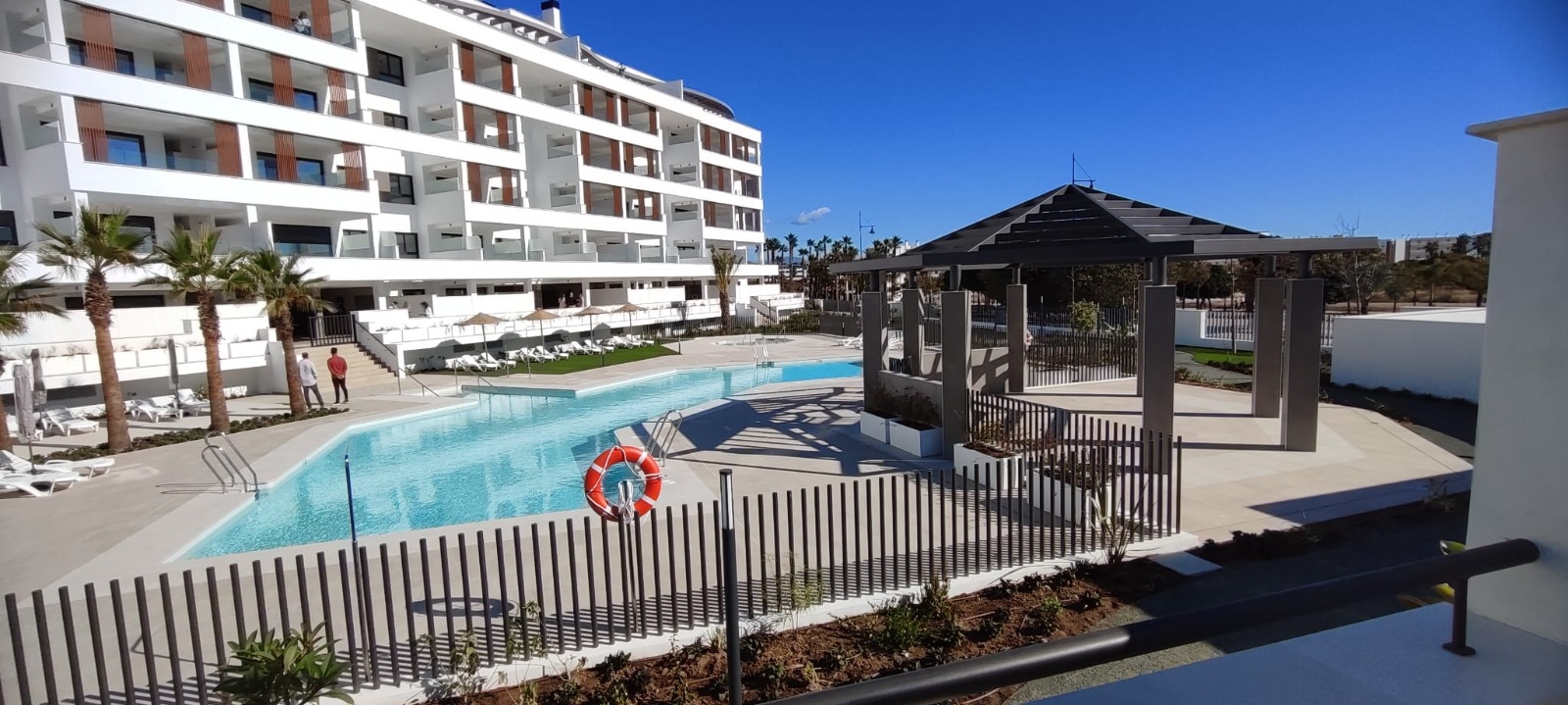 3 Bedroom Apartment in Torremolinos - Photo 5