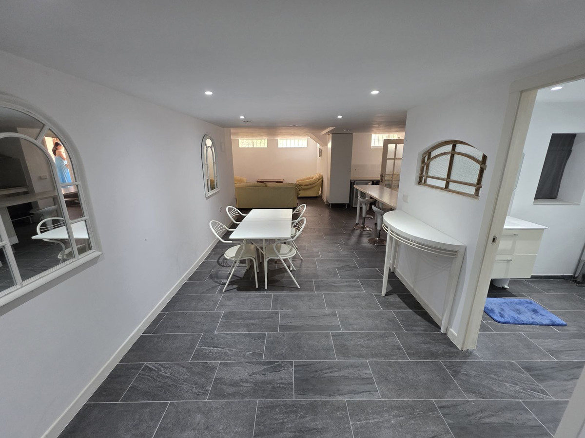 3 Bedroom Villa in San Pedro de Alcántara - Photo 6