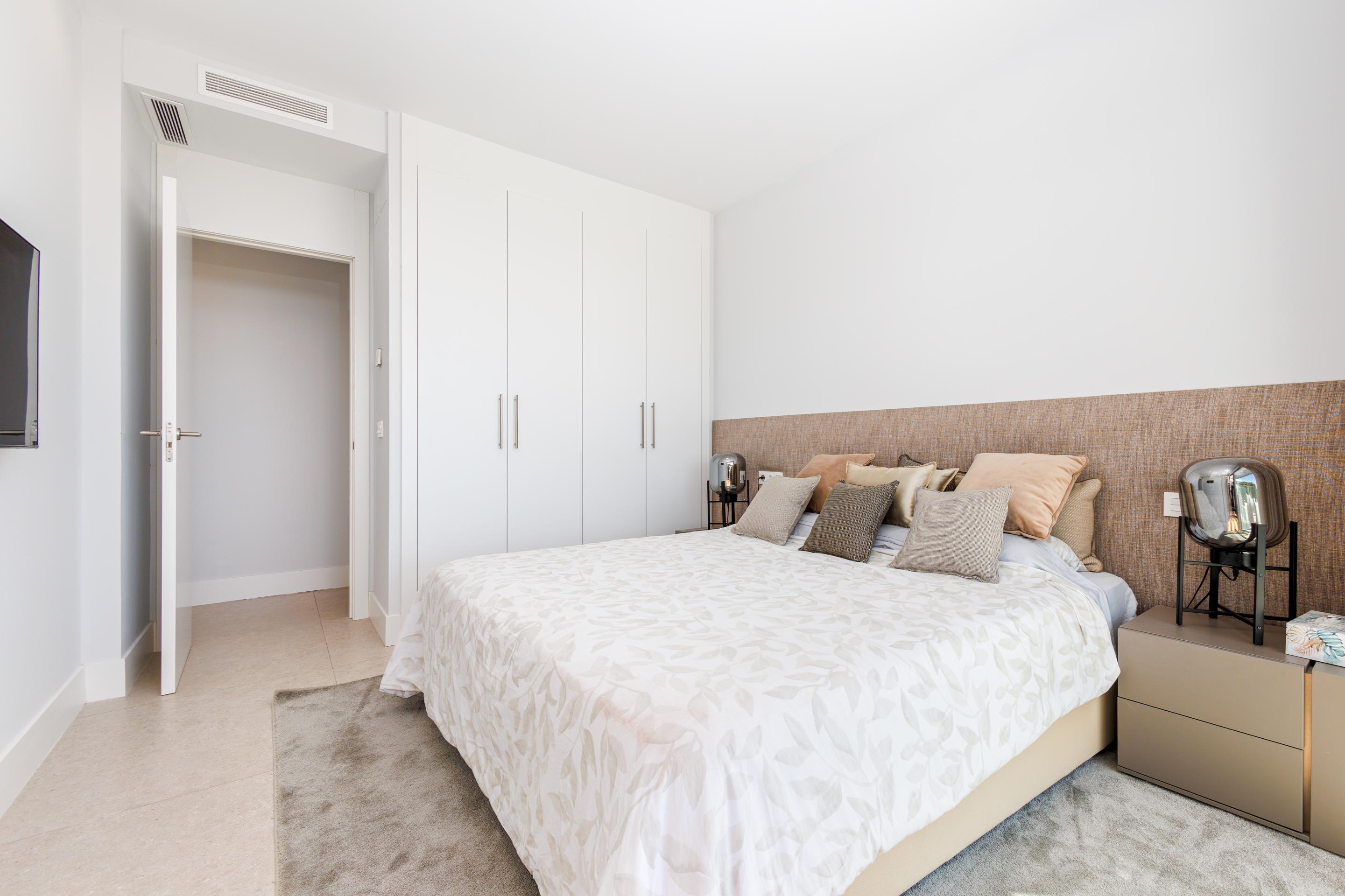 3 Bedroom Apartment in Benahavís - Photo 17