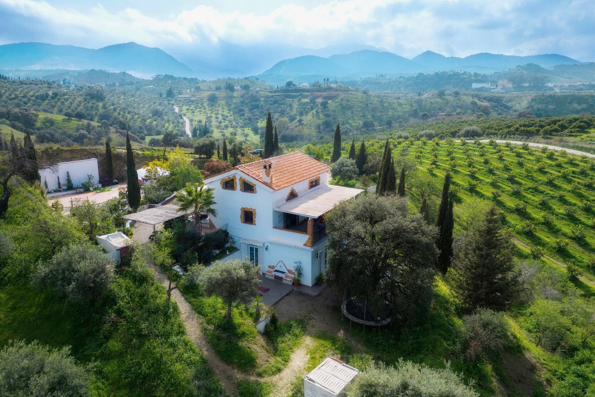 3 Bedroom Villa in Coín - Photo 5