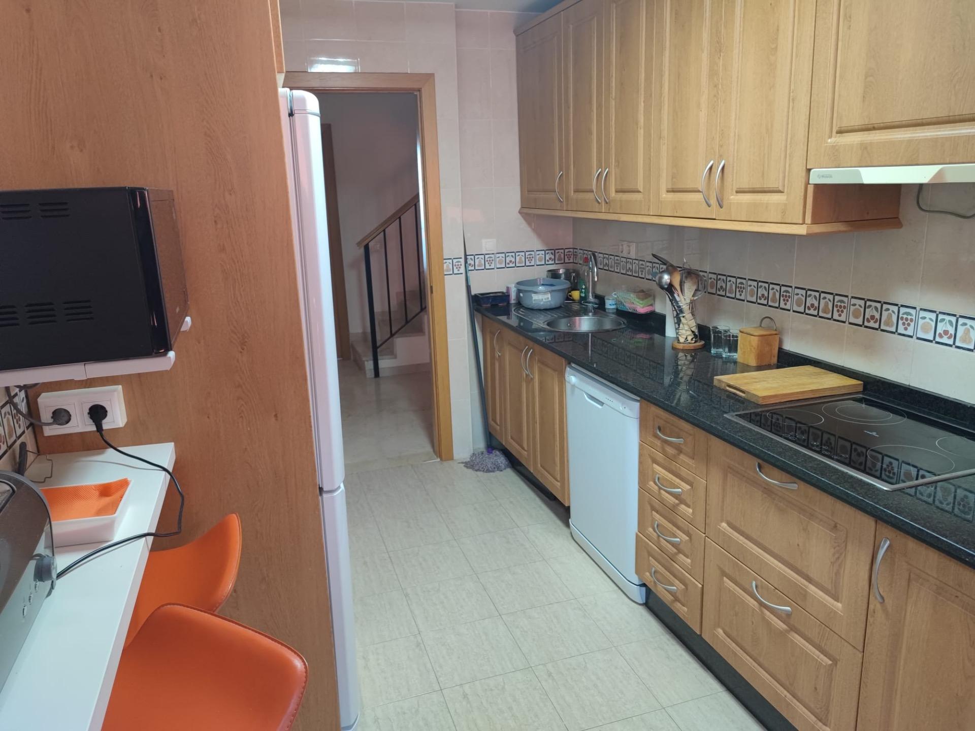 4 Bedroom Townhouse in Fuengirola - Photo 6