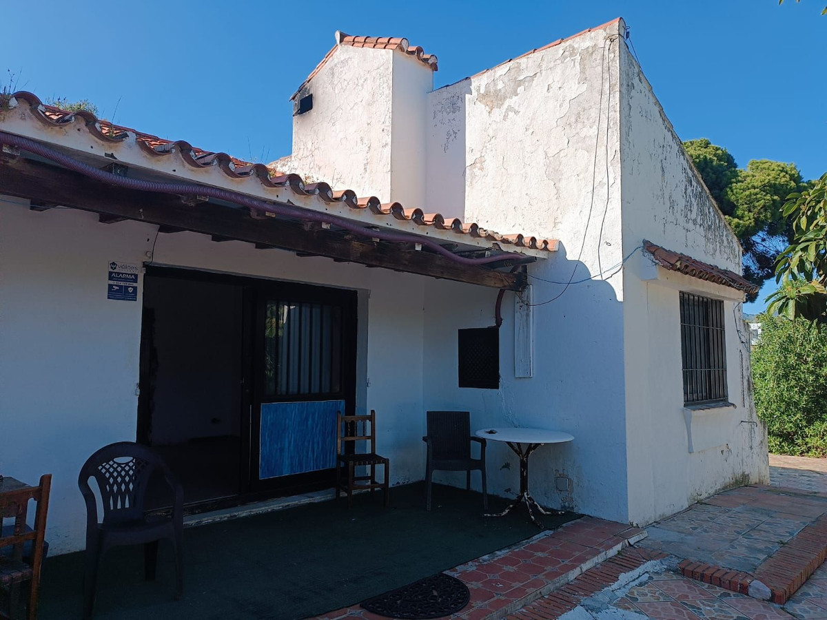 2 Bedroom Villa in Estepona - Photo 5