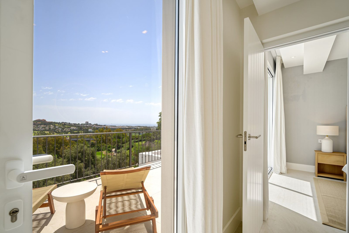 4 Bedroom Townhouse in Benahavís - Фото 29
