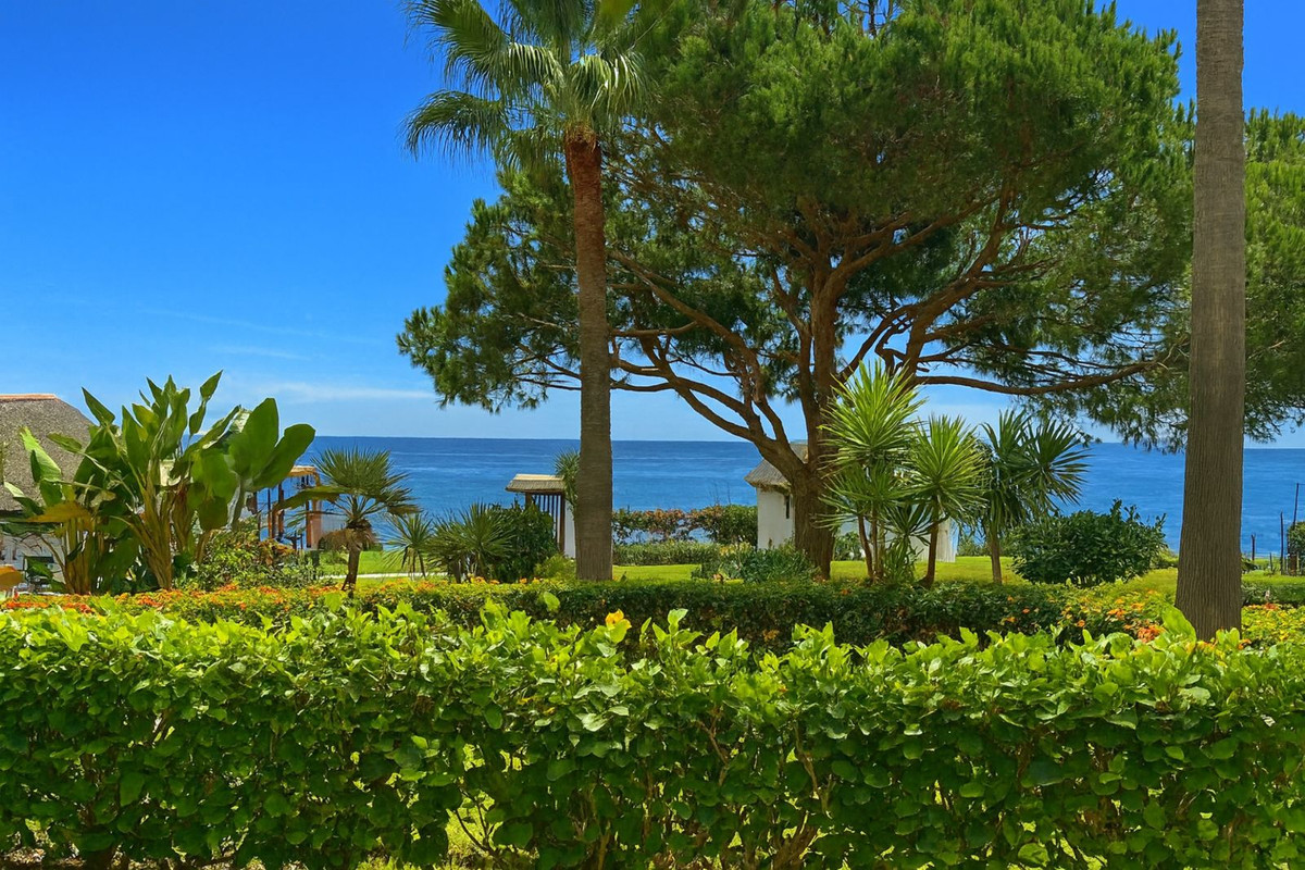 2 Bedroom Apartment in Mijas - Photo 9