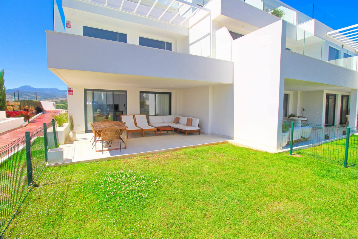 3 Bedroom Apartment in Casares - Photo 10