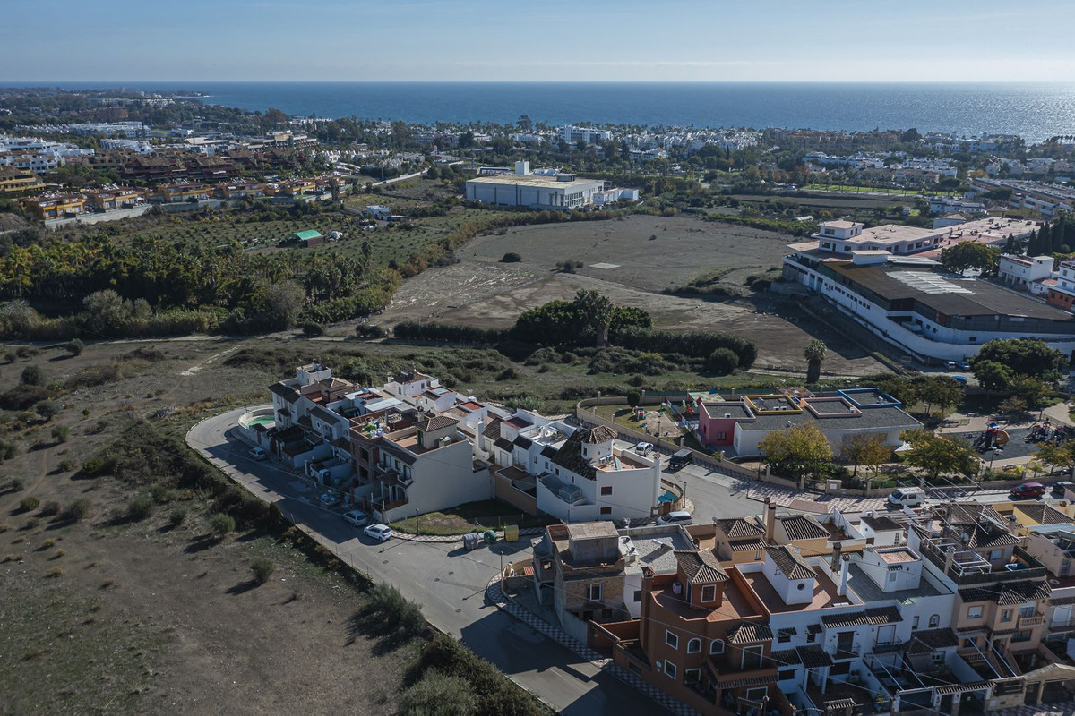 191 m² Plot in Estepona - Photo 11