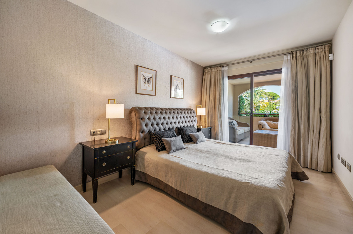 2 Bedroom Apartment in Marbella - Photo 13