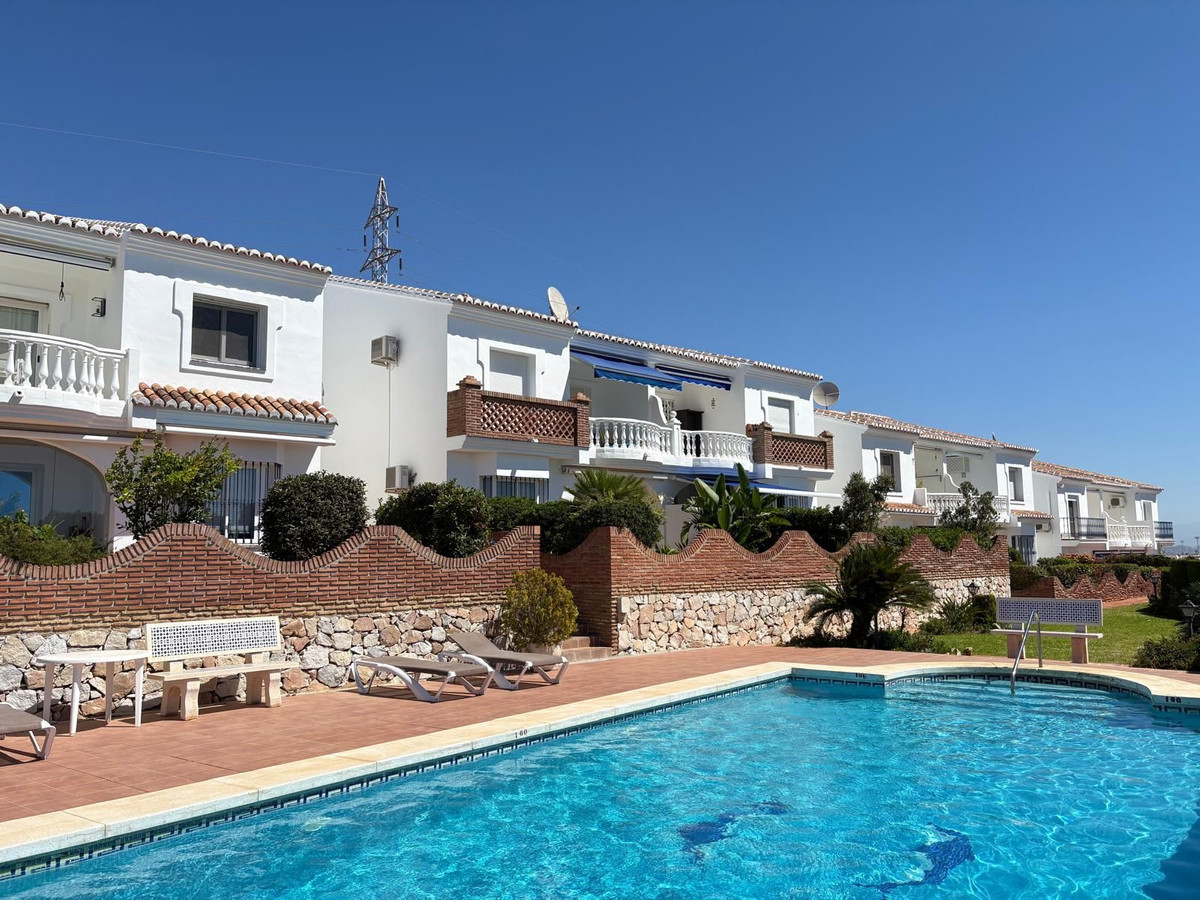 2 Bedroom Apartment in Mijas - Photo 3