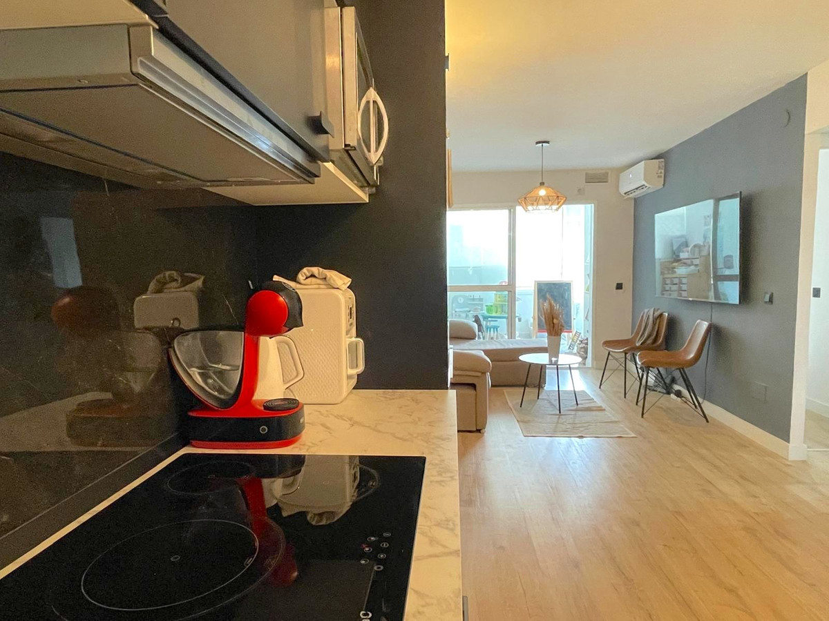 2 Bedroom Apartment in Marbella - Photo 3