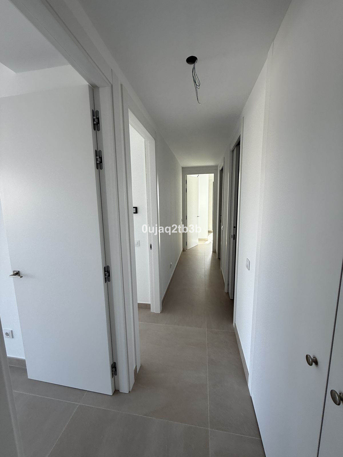 3 Bedroom Penthouse in Estepona - Photo 7