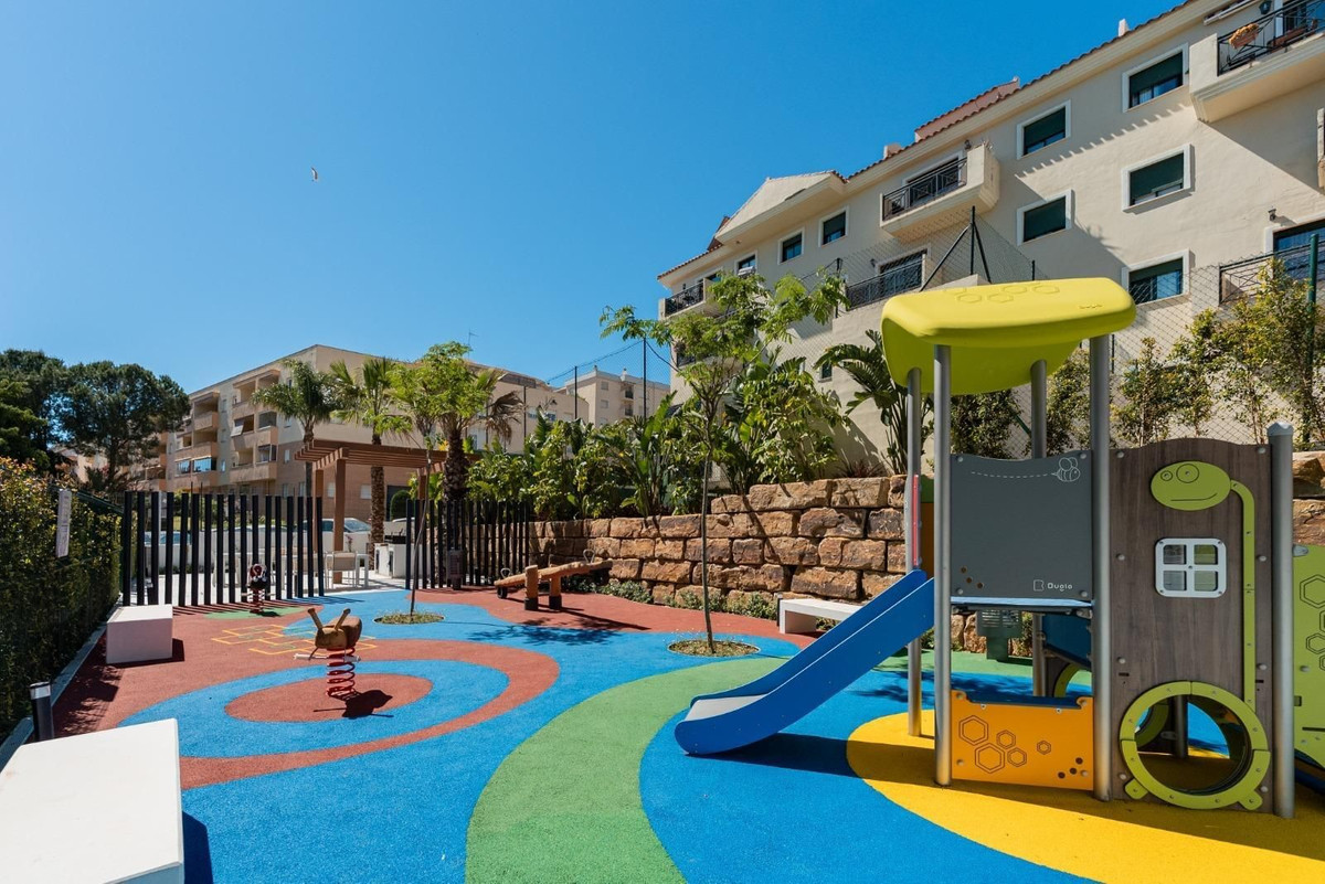 3 Bedroom Apartment in Estepona - Photo 36