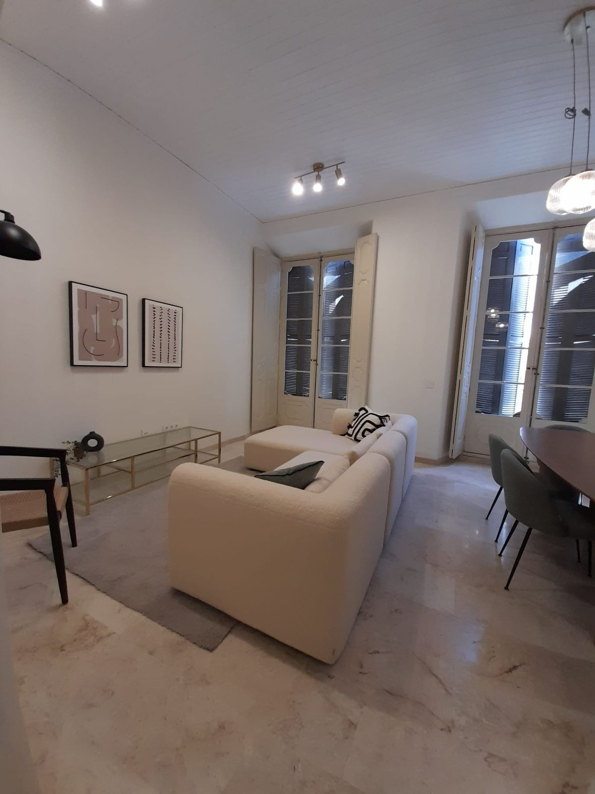 3 Bedroom Apartment in Málaga - Photo 2
