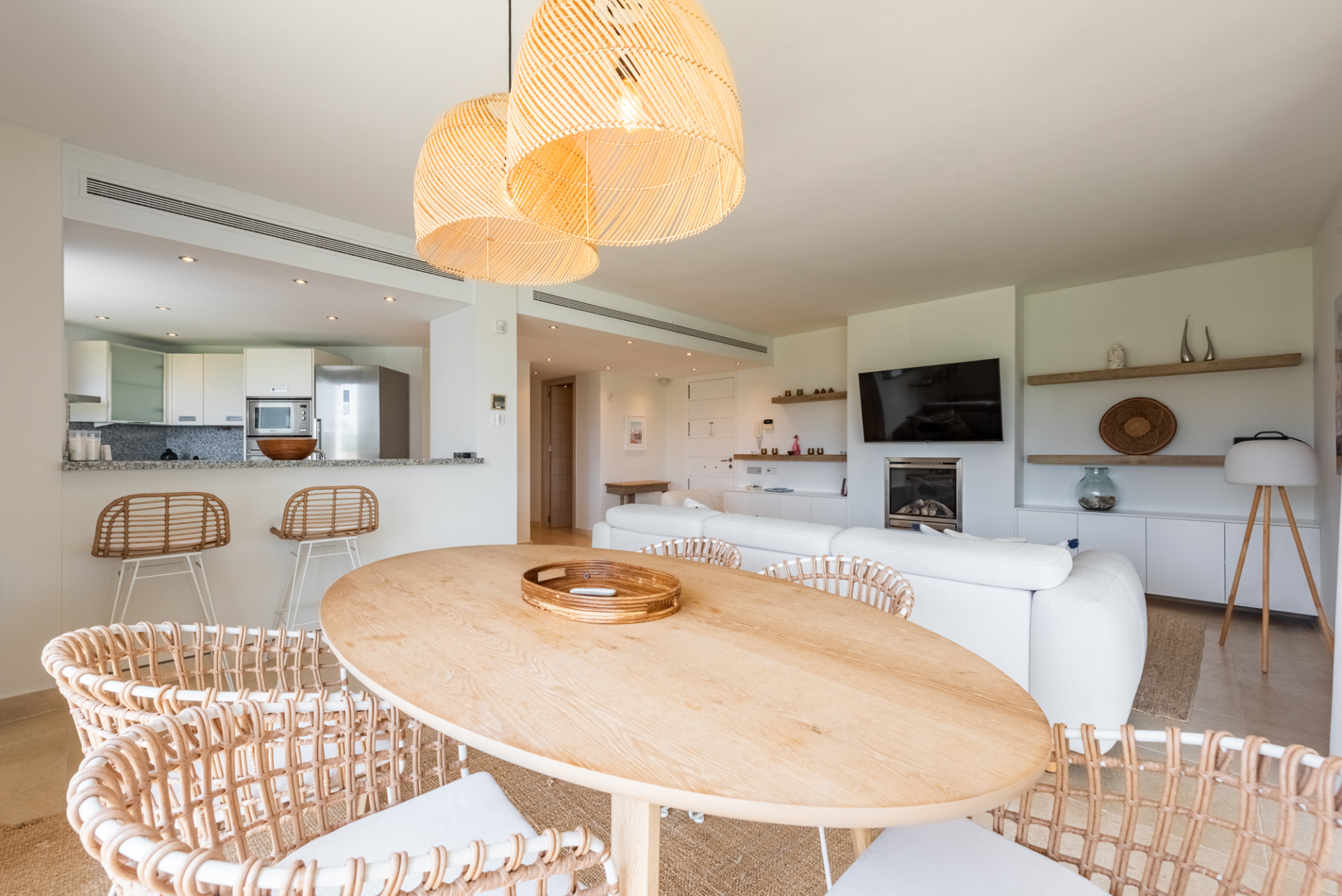 2 Bedroom Apartment in Benahavís - Photo 10