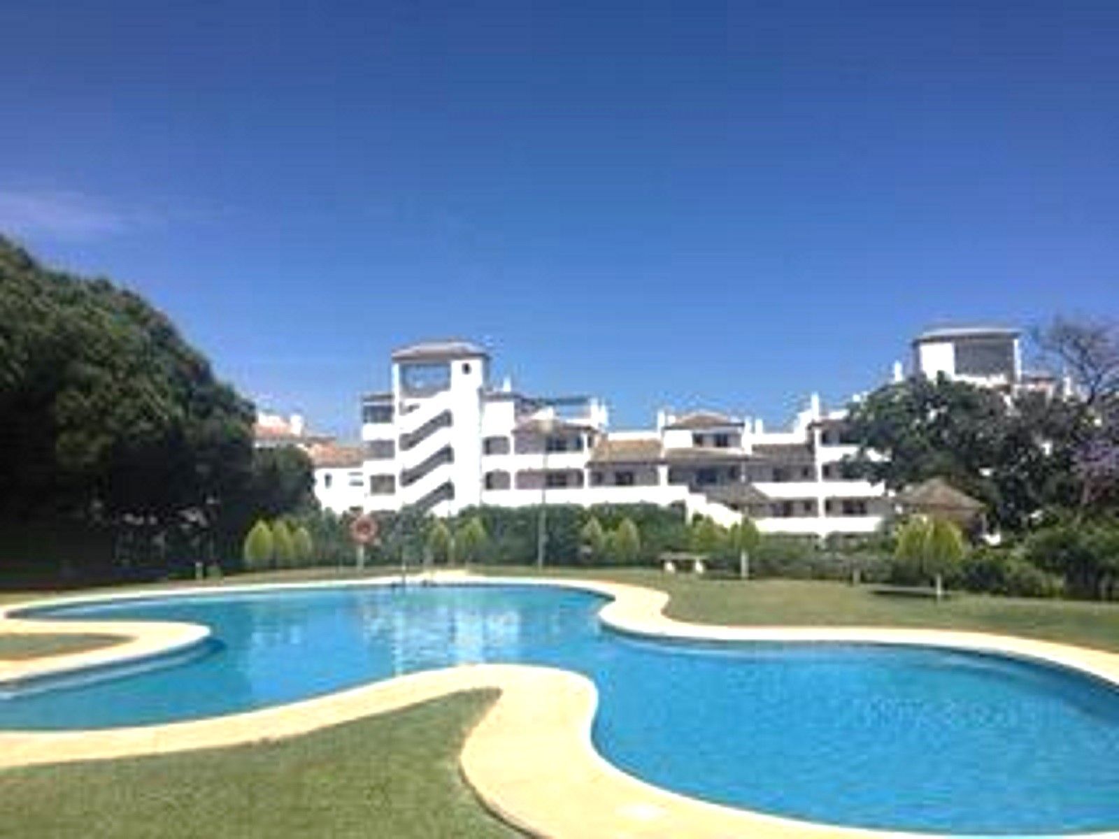 Apartment in Calahonda