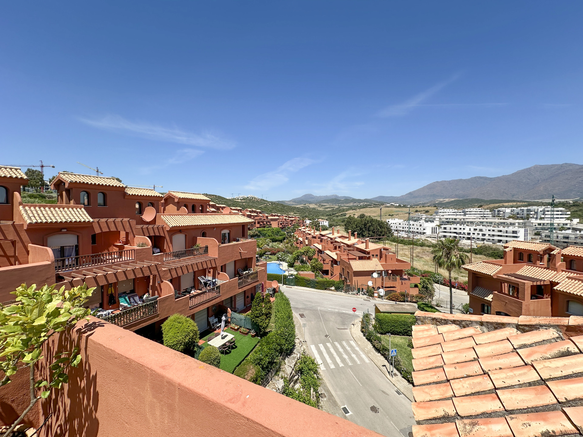 3 Bedroom Penthouse in Estepona - Photo 22