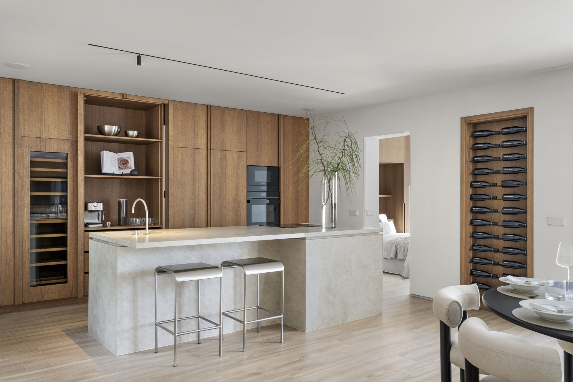 4 Bedroom Apartment in Marbella - Photo 5