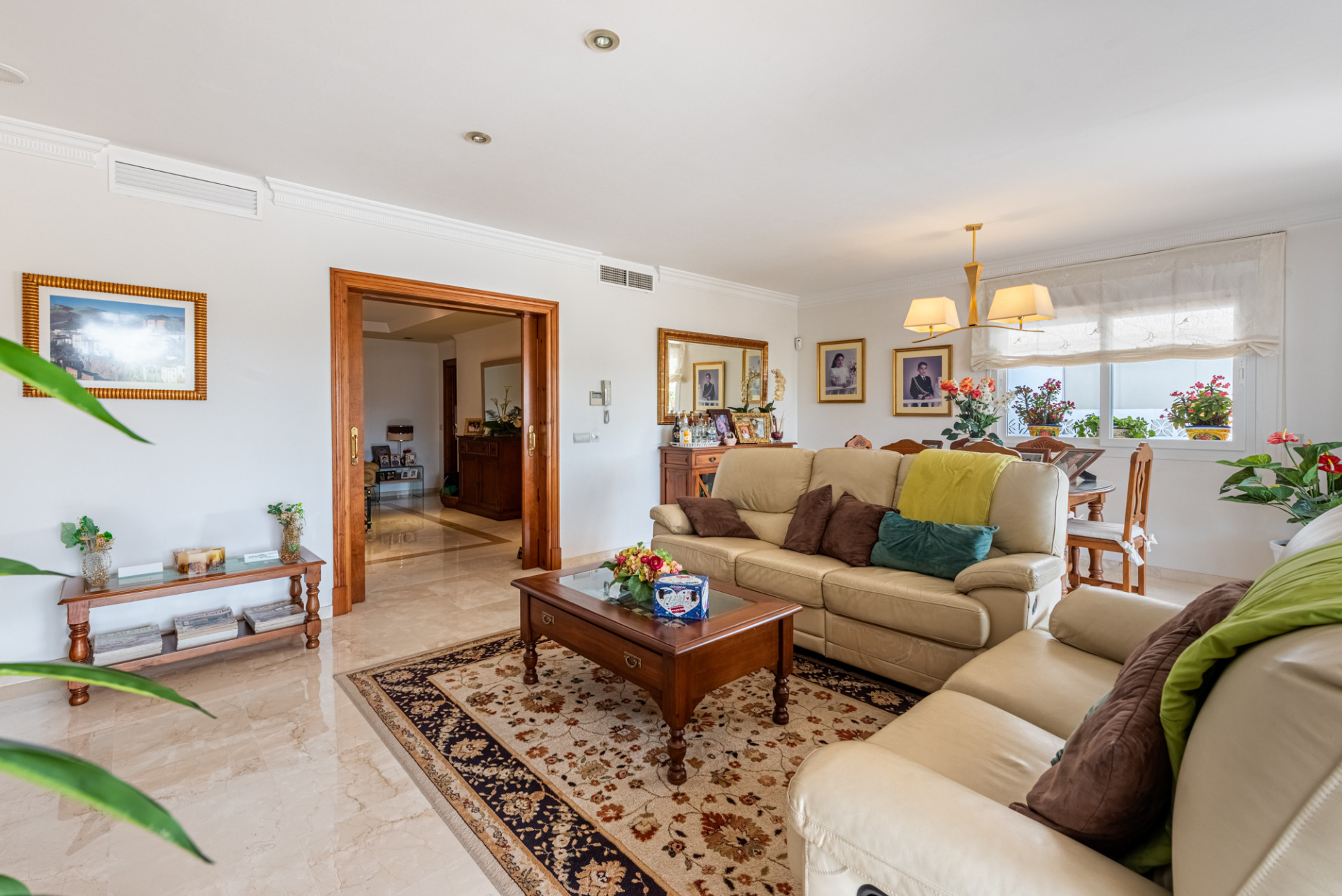 6 Bedroom Villa in San Pedro de Alcántara - Photo 6