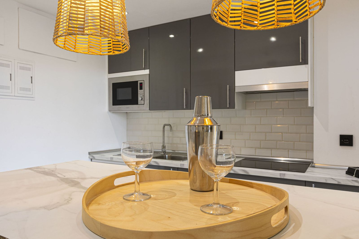 2 Bedroom Apartment in Marbella - Photo 9