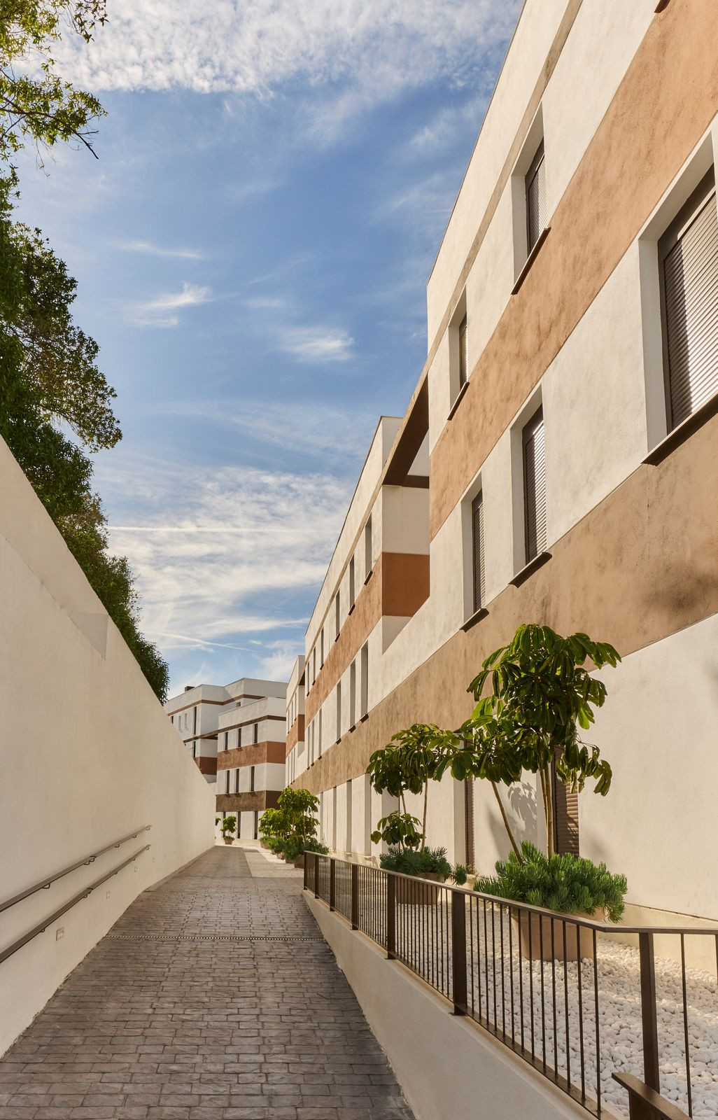 2 Bedroom Apartment in Estepona - Photo 32