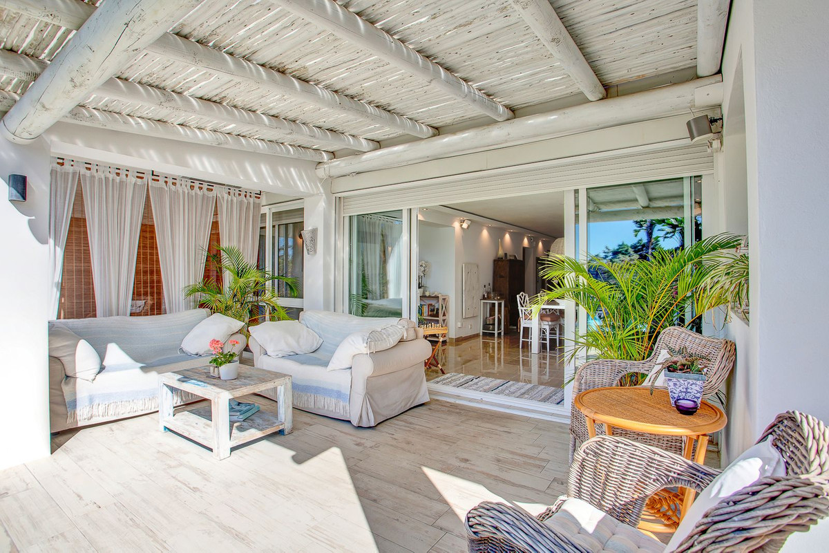 6 Bedroom Villa in Marbella - Photo 66
