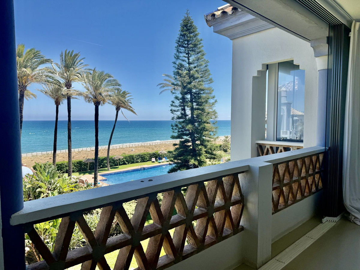 3 Bedroom Penthouse in Casares - Photo 4