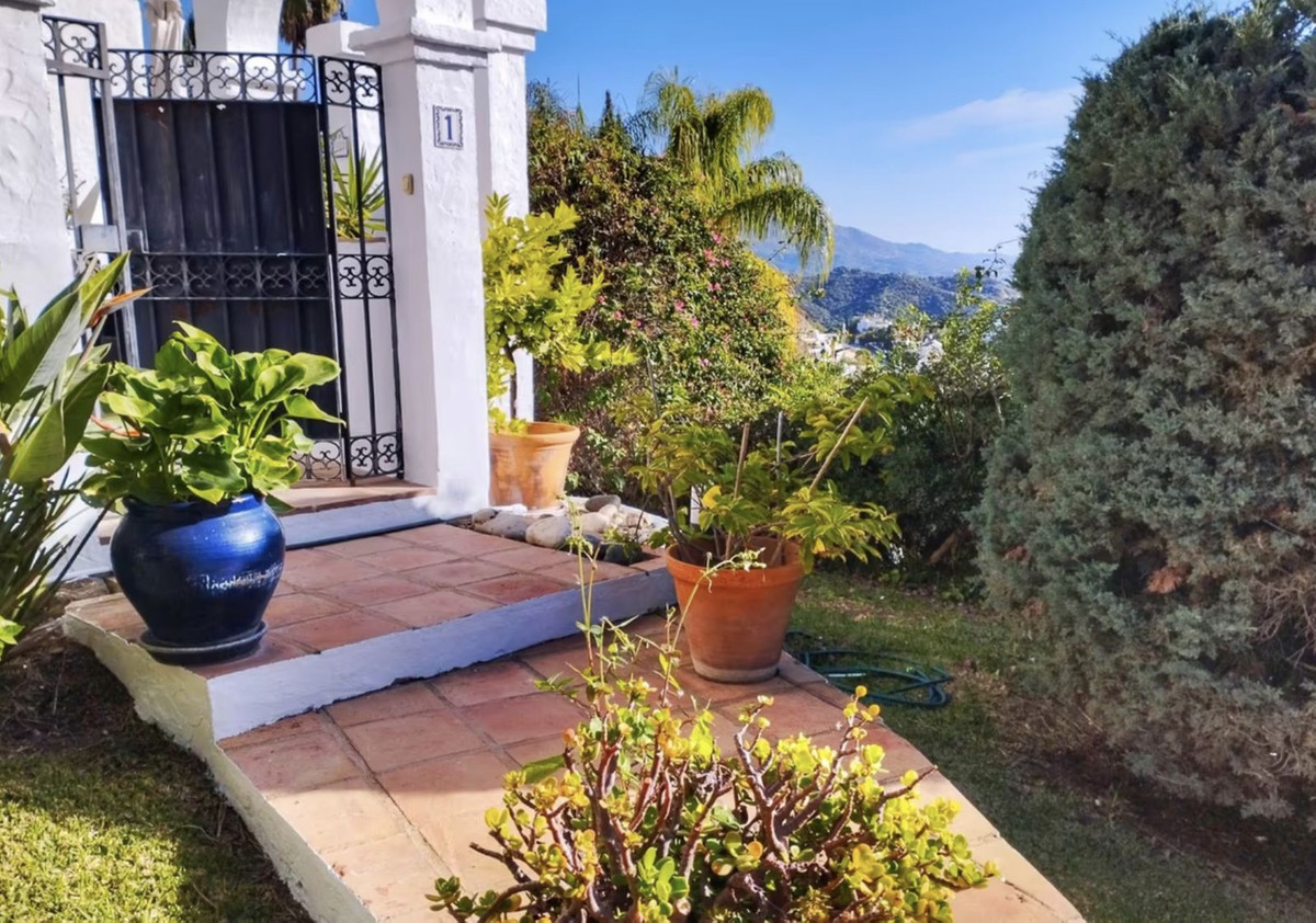 2 Bedroom Apartment in Benahavís - Foto 22