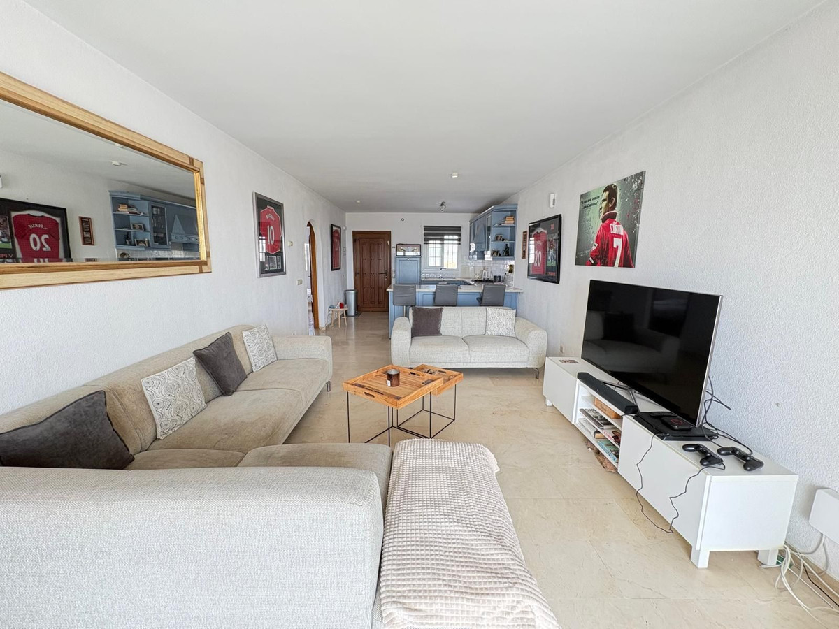 2 Bedroom Apartment in Mijas - Photo 16