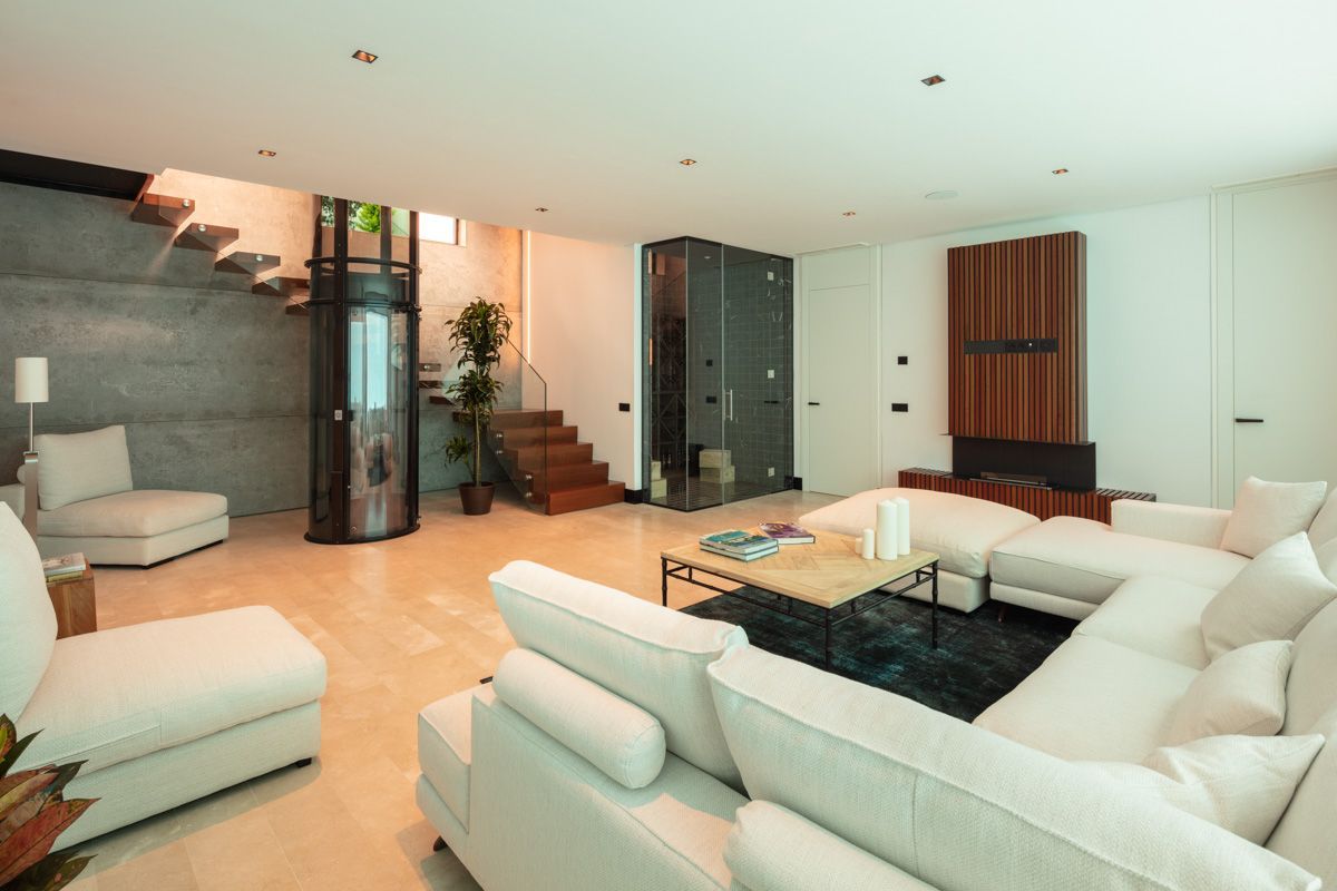 5 Bedroom Villa in Marbella - Photo 24