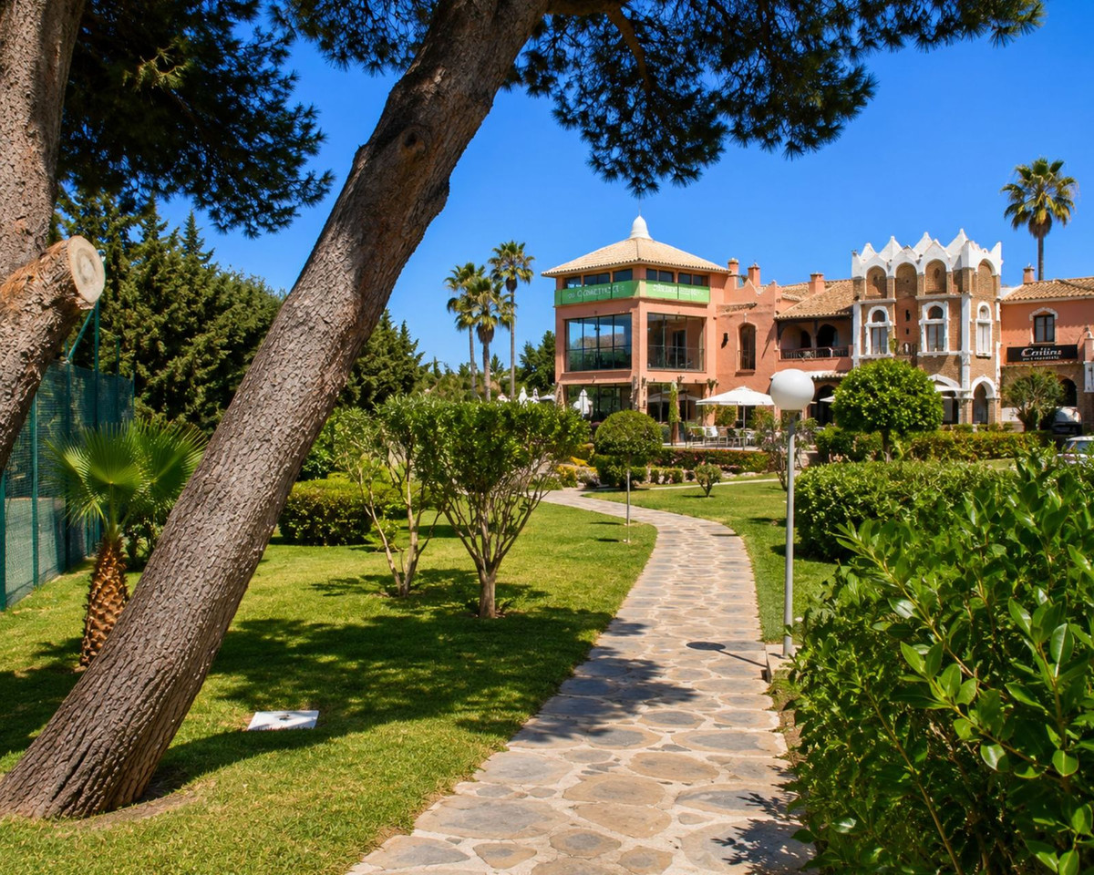1 Bedroom Apartment in Mijas - Photo 13