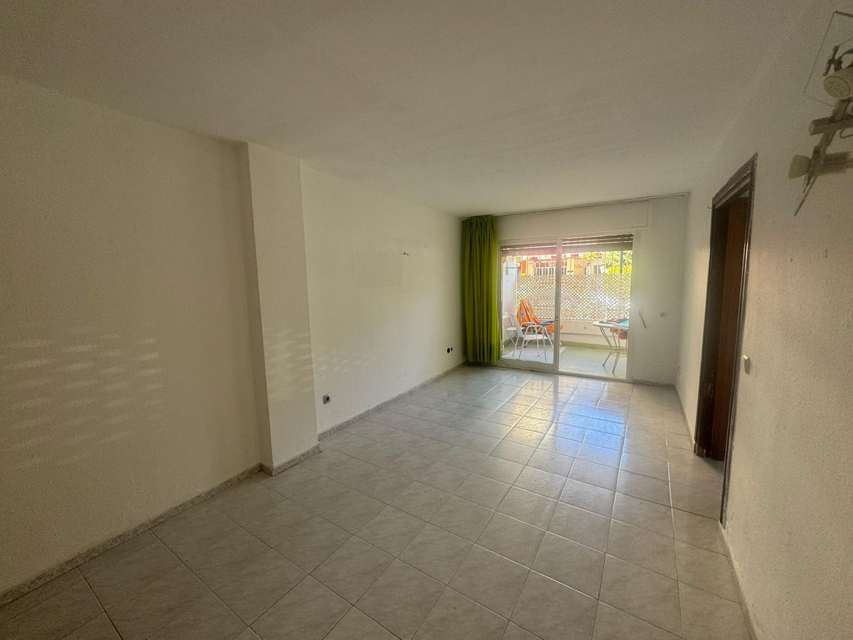 2 Bedroom Apartment in Marbella - Foto 3
