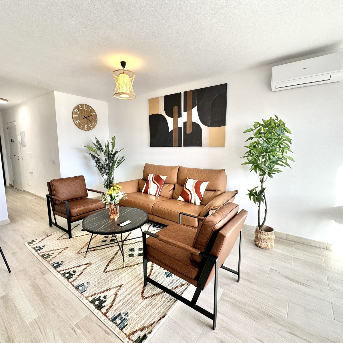 2 Bedroom Apartment in Mijas - Photo 5
