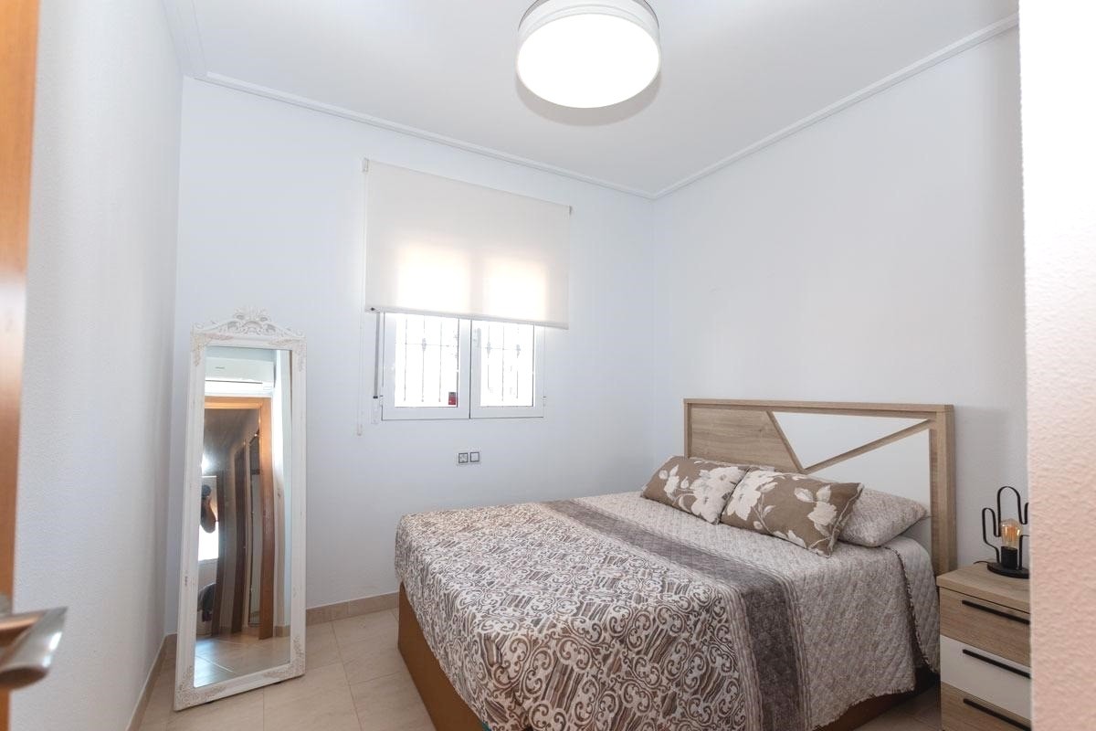 Apartamento com 3 quartos com piscina em Alicante, Espanha – Foto 13