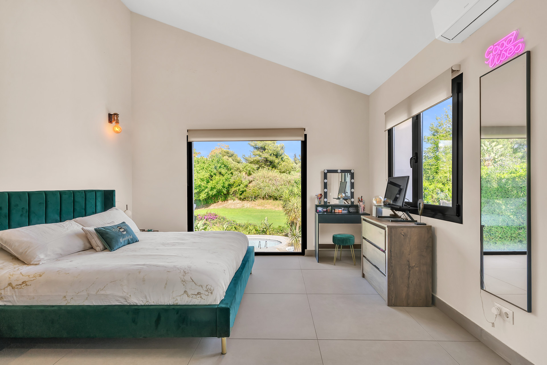 4 Bedroom Villa in San Pedro de Alcántara - Photo 12