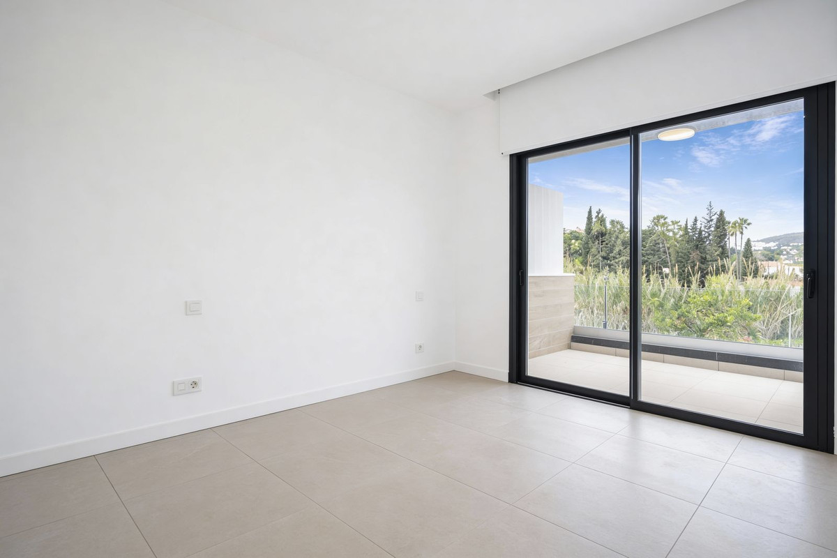 3 Bedroom Villa in Estepona - Photo 11