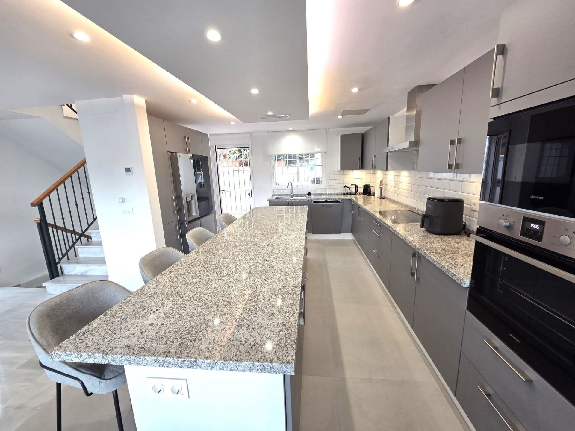4 Bedroom Villa in Marbella - Photo 3