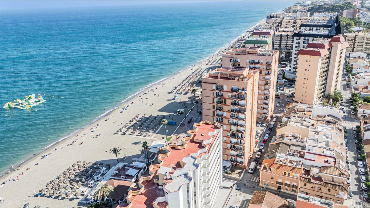 2 Bedroom Apartment in Fuengirola - Foto 4