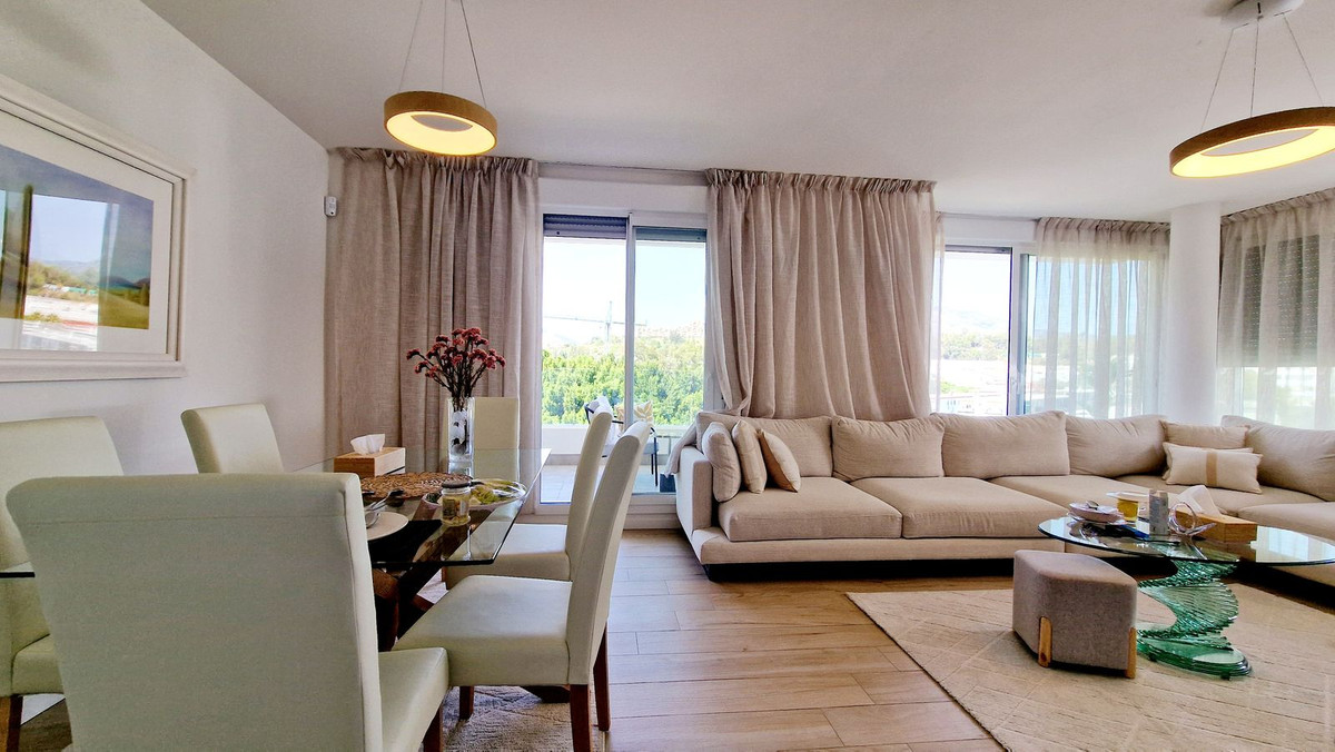 3 Bedroom Apartment in Marbella - Photo 4