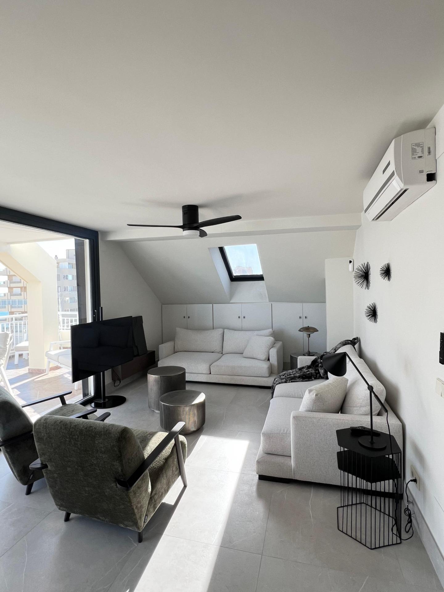 4 Bedroom Penthouse in Fuengirola - Photo 14