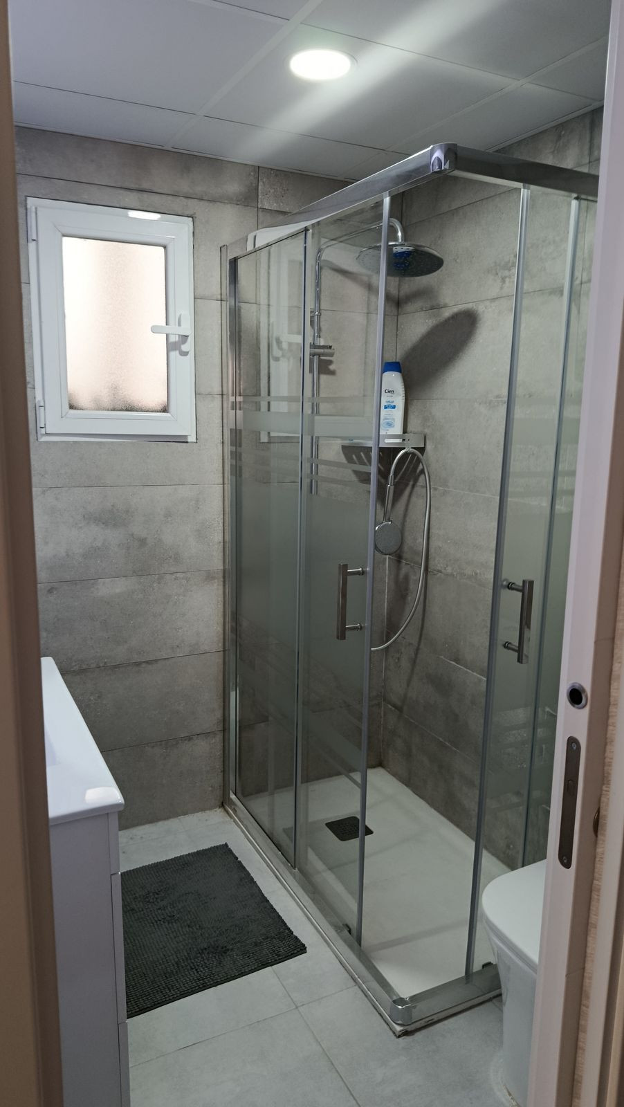 4 Bedroom Apartment in Málaga - Photo 18