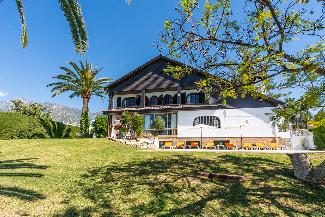 7 Bedroom Villa in Marbella - Photo 10
