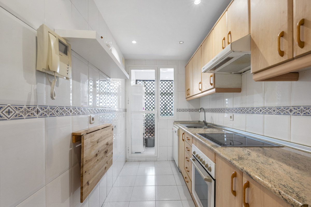 2 Bedroom Apartment in Marbella - Foto 8