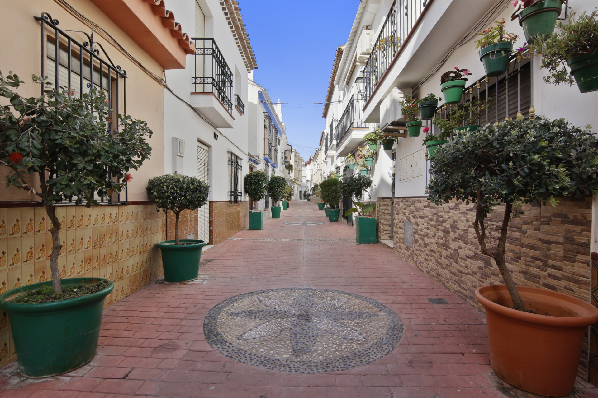2 Bedroom Townhouse in Estepona - Photo 15