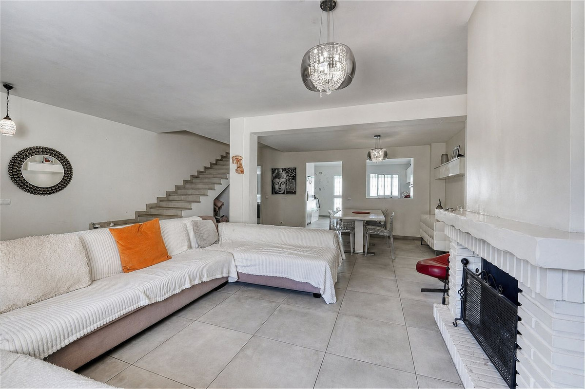 3 Bedroom Townhouse in Casares - Photo 5