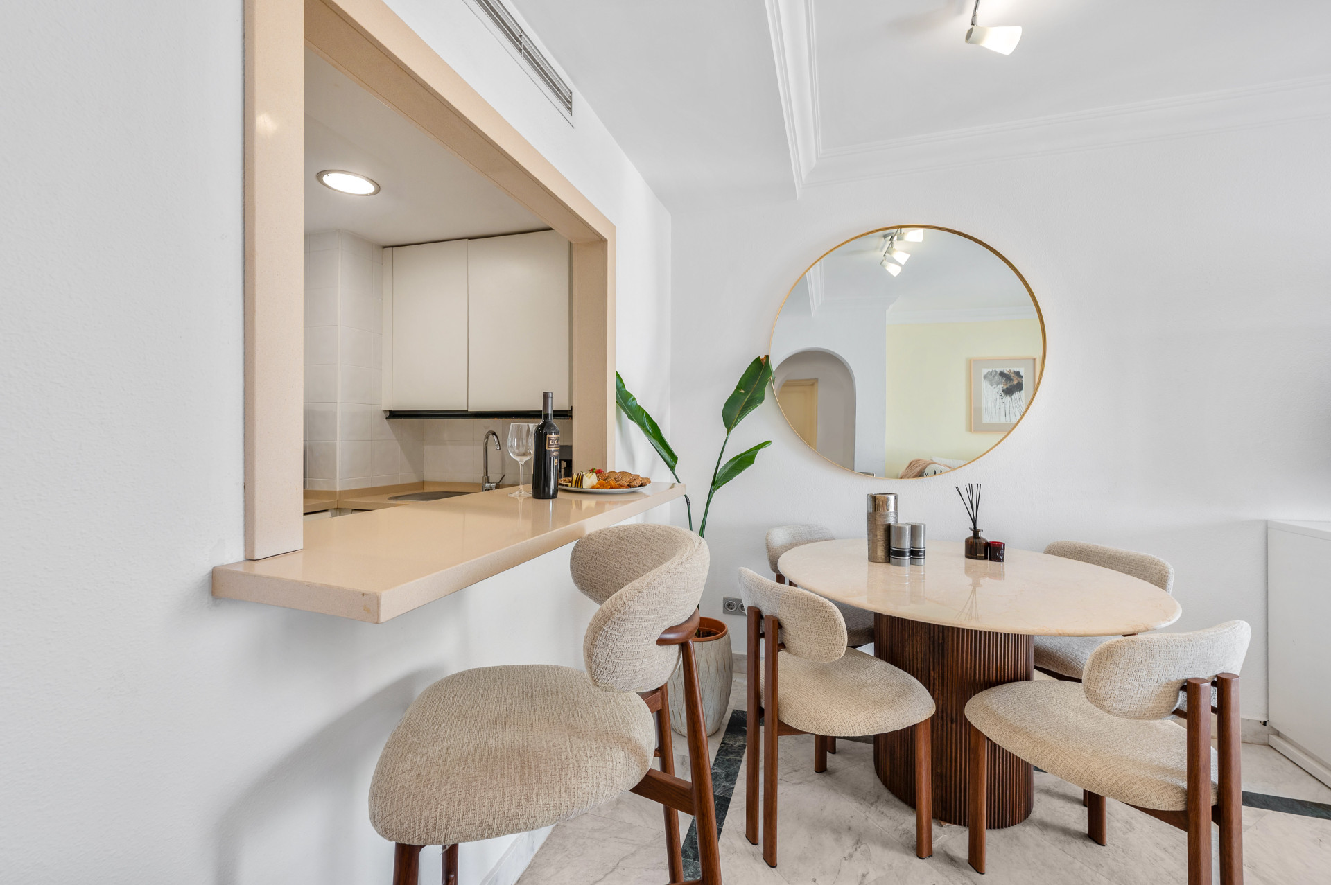 2 Bedroom Apartment in Marbella - Photo 8