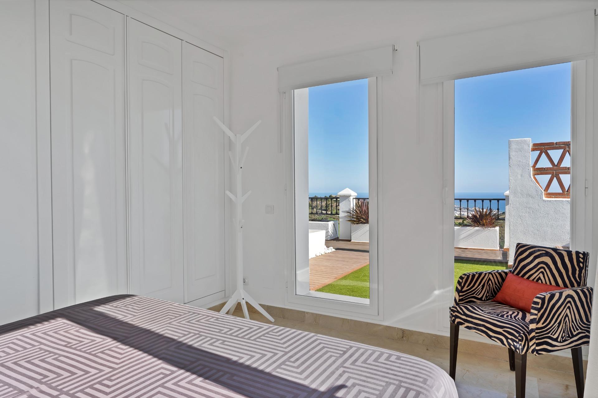 2 Bedroom Penthouse in Mijas - Photo 20