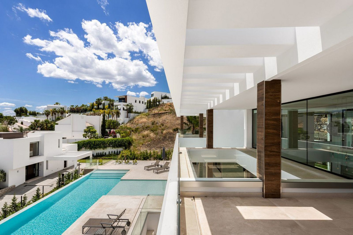 5 Bedroom Villa in Benahavís - Фото 11
