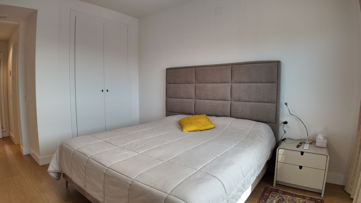 3 Bedroom Apartment in San Pedro de Alcántara - Photo 19