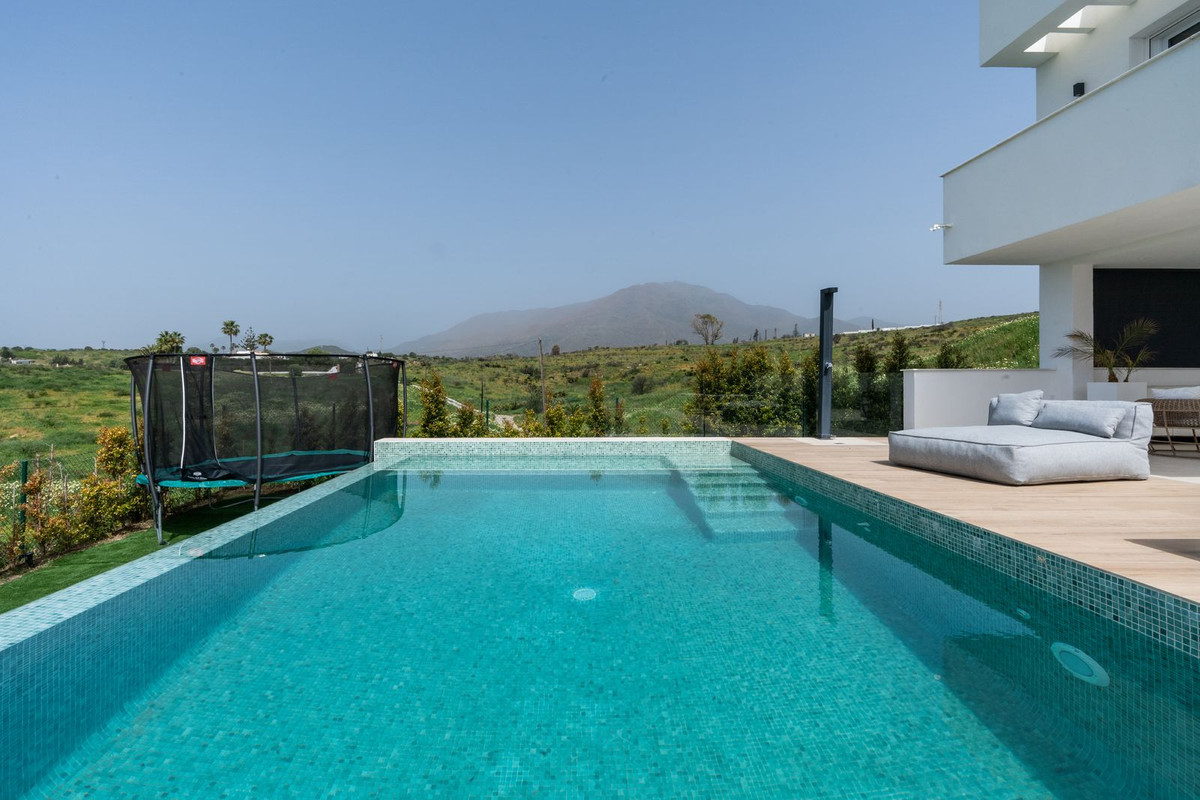 3 Bedroom Villa in Estepona - Photo 31