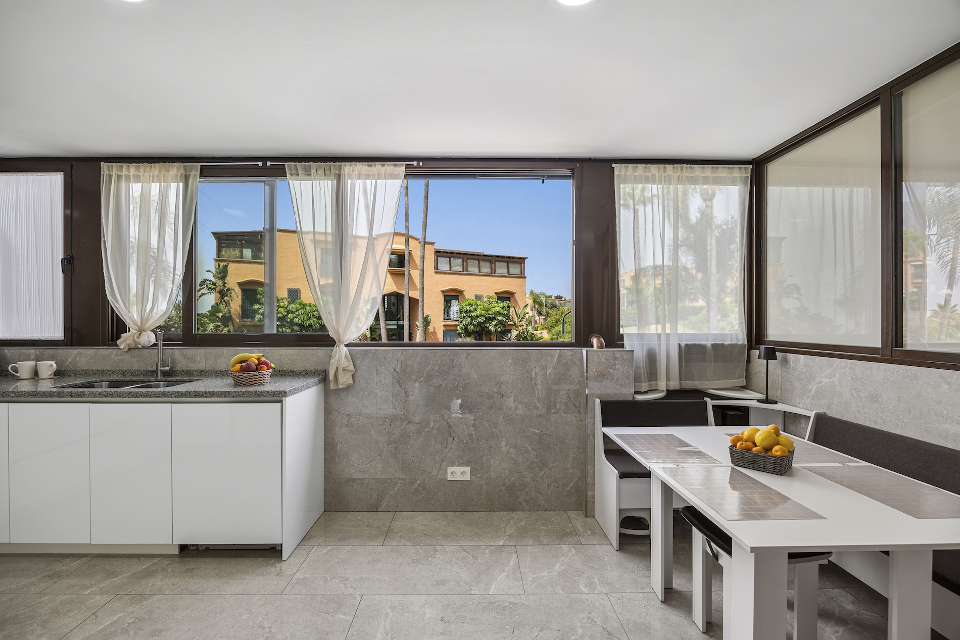 2 Bedroom Apartment in Marbella - Photo 6