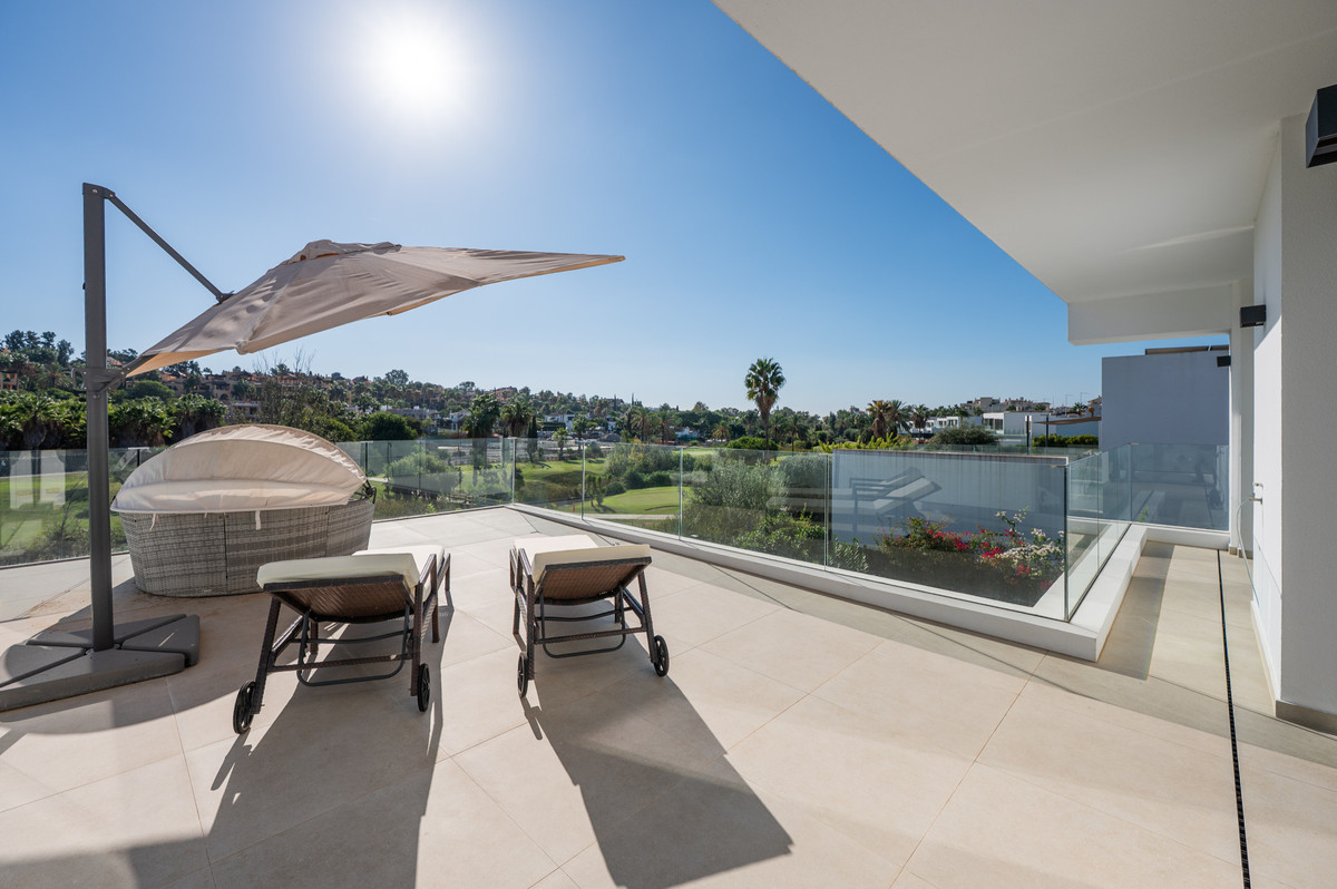 5 Bedroom Villa in Estepona - Photo 15